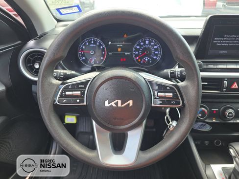 Used 2023 Kia Forte LXS FWD image 10
