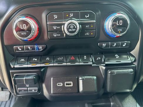 Used 2021 GMC Sierra 1500 SLT w/ SLT Premium Plus Package AWD/4WD image 14