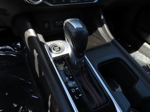 Used 2025 Nissan Sentra SR w/ Midnight Edition FWD image 27