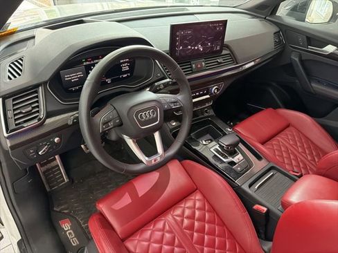 Used 2023 Audi SQ5 Prestige w/ Prestige Package AWD/4WD image 9