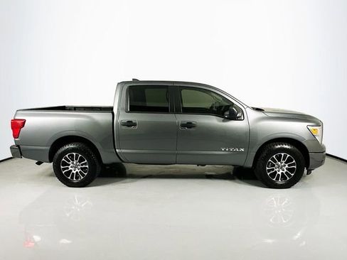 Used 2023 Nissan Titan SV image 10