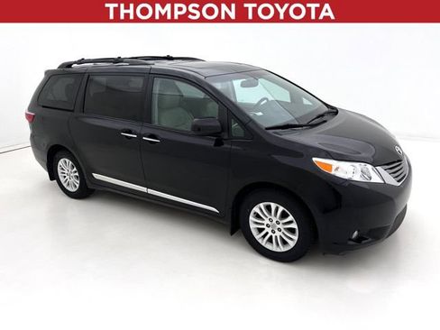 Used 2016 Toyota Sienna XLE w/ Protection Package FWD image 1