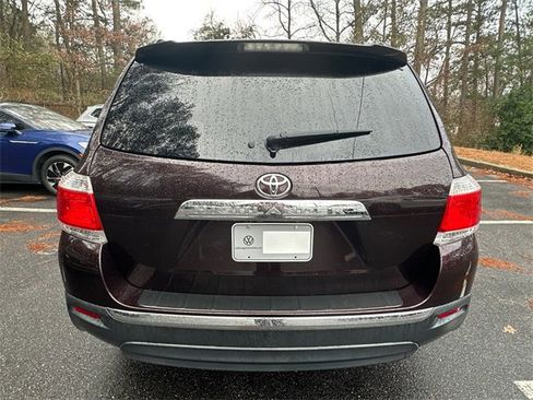 Used 2013 Toyota Highlander Plus image 6