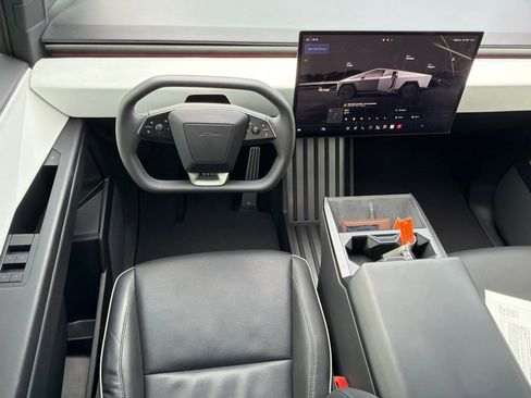 Used 2024 Tesla Cybertruck AWD Crew Cab image 14