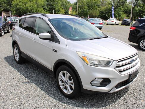 Used 2018 Ford Escape SE AWD/4WD image 4