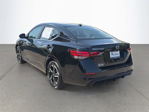 Used 2025 Nissan Sentra SV FWD image 6