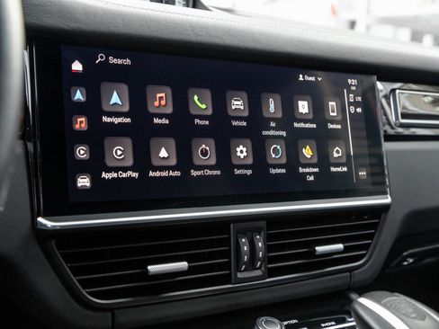 Certified 2023 Porsche Cayenne Turbo image 25