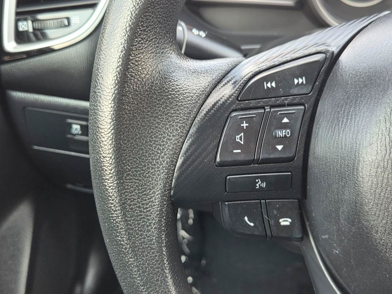 Used 2015 MAZDA MAZDA3 i Sport FWD image 27
