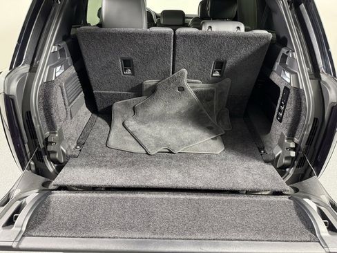 Used 2024 Land Rover Range Rover Long Wheelbase SE image 28