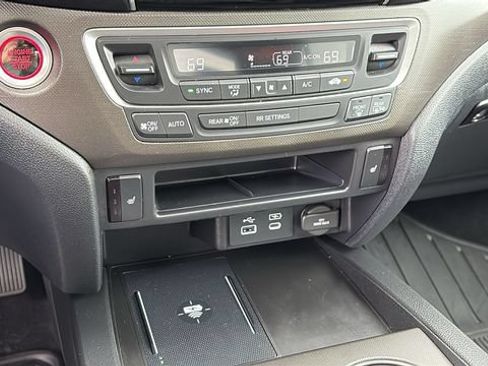 Used 2025 Honda Ridgeline TrailSport image 19