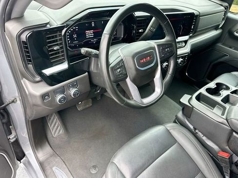 Used 2025 GMC Sierra 1500 SLT image 9