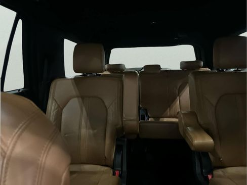 Used 2023 Ford Expedition Platinum AWD/4WD image 15