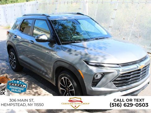 Used 2025 Chevrolet TrailBlazer LT FWD image 4