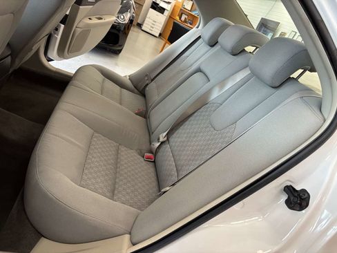 Used 2010 Ford Fusion SE FWD image 23