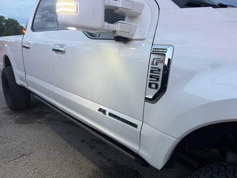Used 2017 Ford F250 Platinum w/ Platinum Ultimate Package AWD/4WD image 3