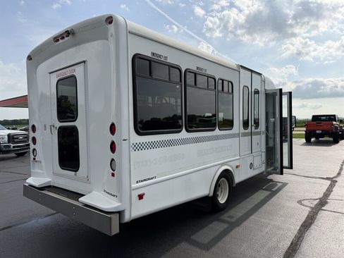 Used 2019 Ford E-450 and Econoline 450 Super Duty w/ Shuttle Bus Prep Package RWD image 7