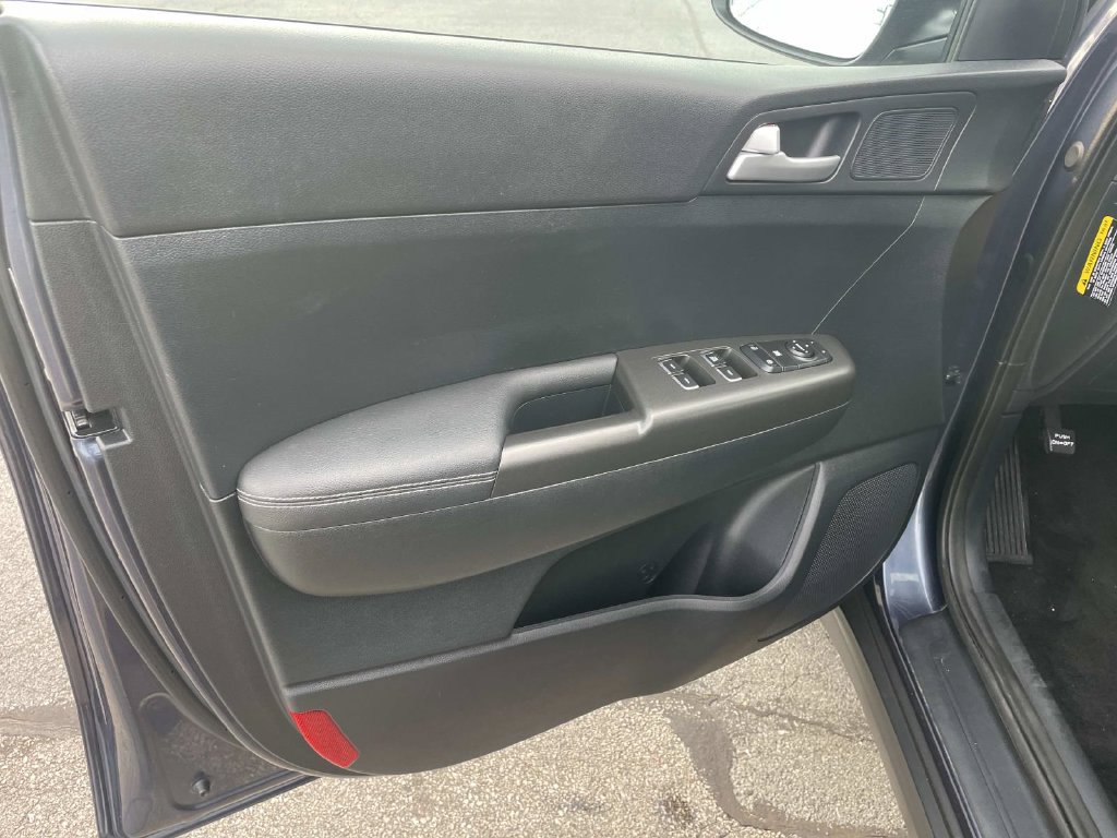 Used 2019 Kia Sportage LX AWD/4WD image 17
