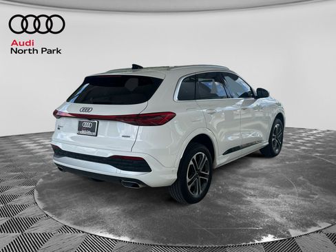 Used 2025 Audi Q5 Premium AWD/4WD image 5