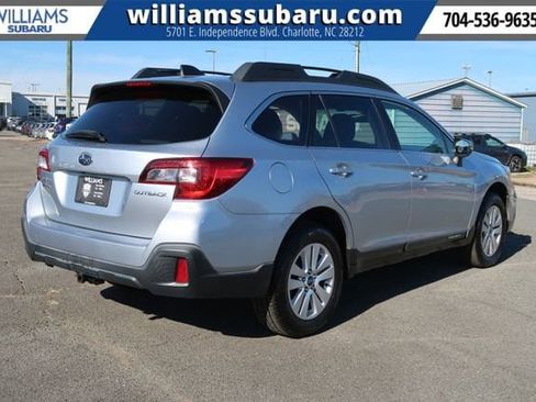 Used 2019 Subaru Outback 2.5i Premium image 9