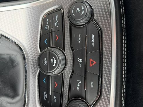 Used 2015 Dodge Challenger SRT Hellcat image 30