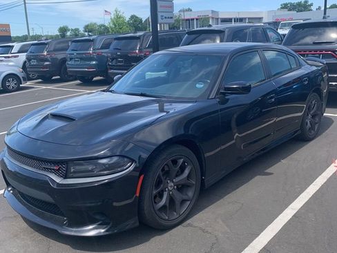 Used 2019 Dodge Charger GT RWD image 3