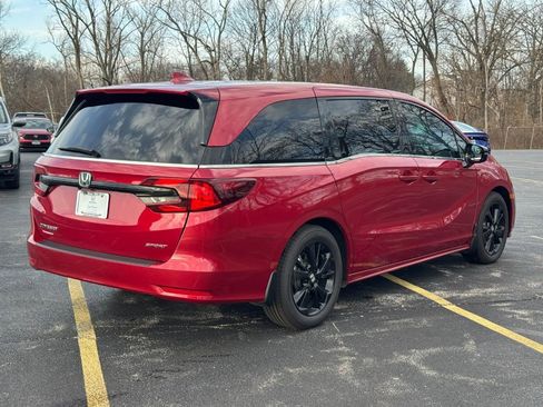 Certified 2024 Honda Odyssey Sport image 4