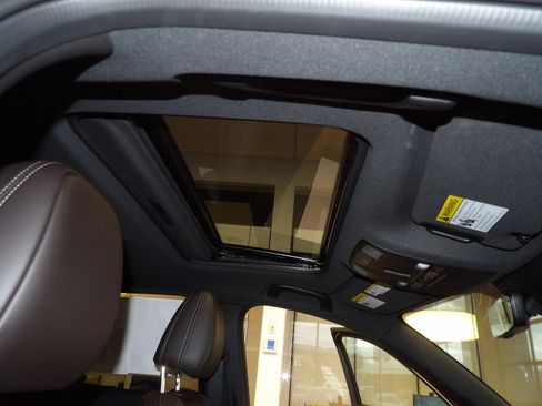 Certified 2025 MAZDA CX-5 Signature image 15