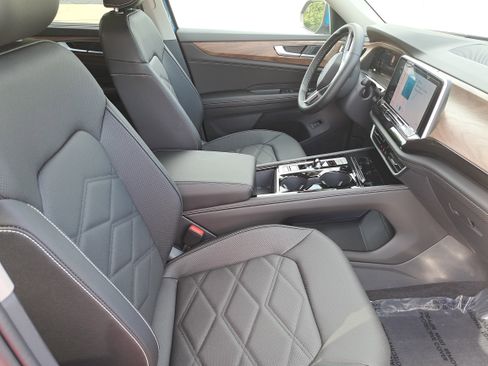 New 2026 Volkswagen Atlas SE image 10