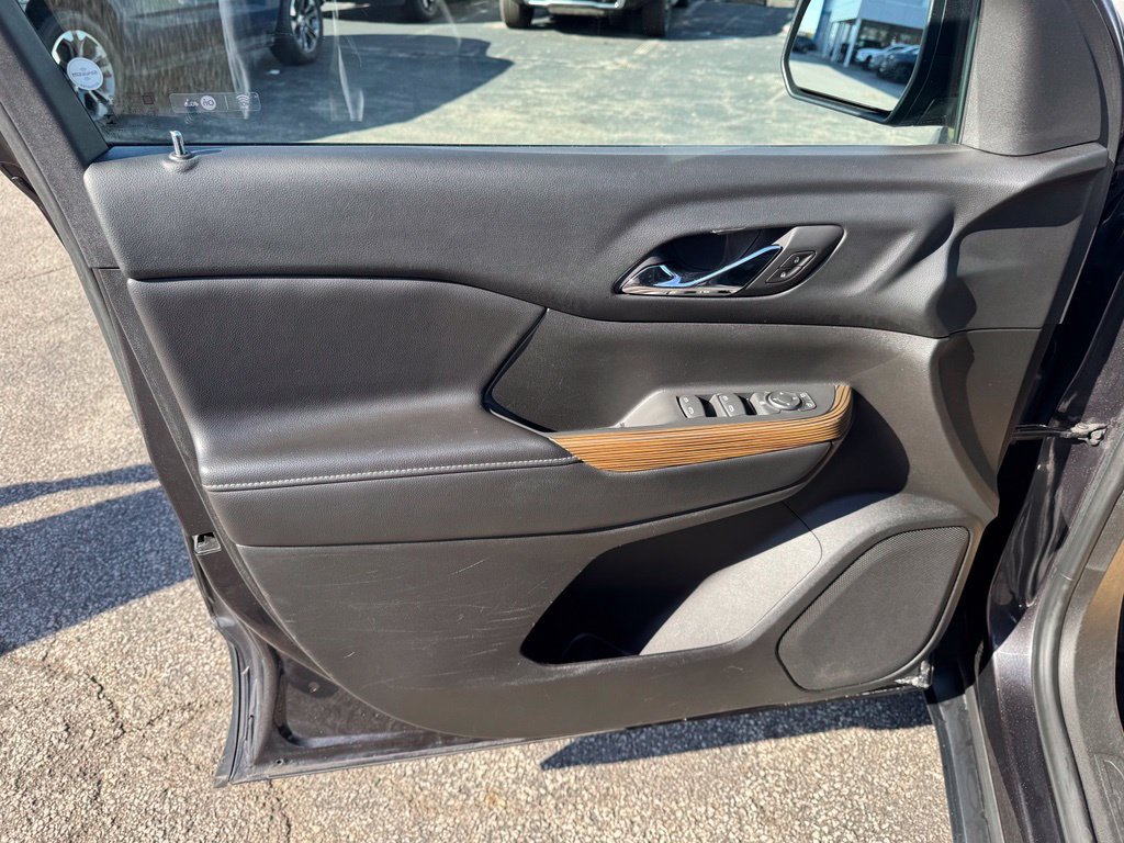 Used 2018 GMC Acadia SLE FWD image 9