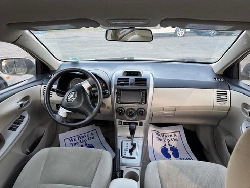 Used 2013 Toyota Corolla LE FWD image 6