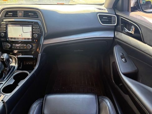 Used 2017 Nissan Maxima 3.5 SV image 8