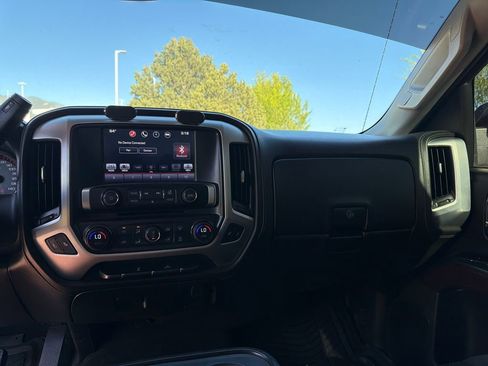 Used 2016 GMC Sierra 1500 SLE w/ SLE Value Package AWD/4WD image 18