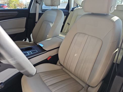 Used 2025 Audi A6 Premium Plus image 16