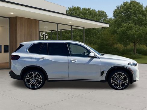 Used 2025 BMW X5 sDrive40i image 5