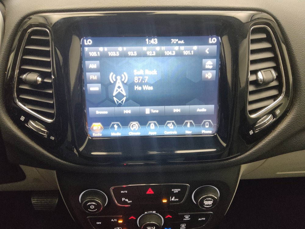 Used 2018 Jeep Compass Limited w/ Navigation Group FWD image 25