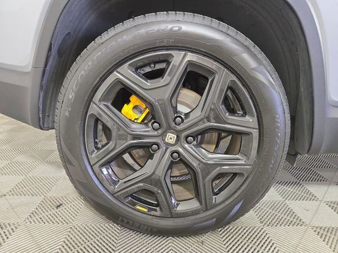 Used 2023 Rivian R1S Adventure AWD/4WD image 12