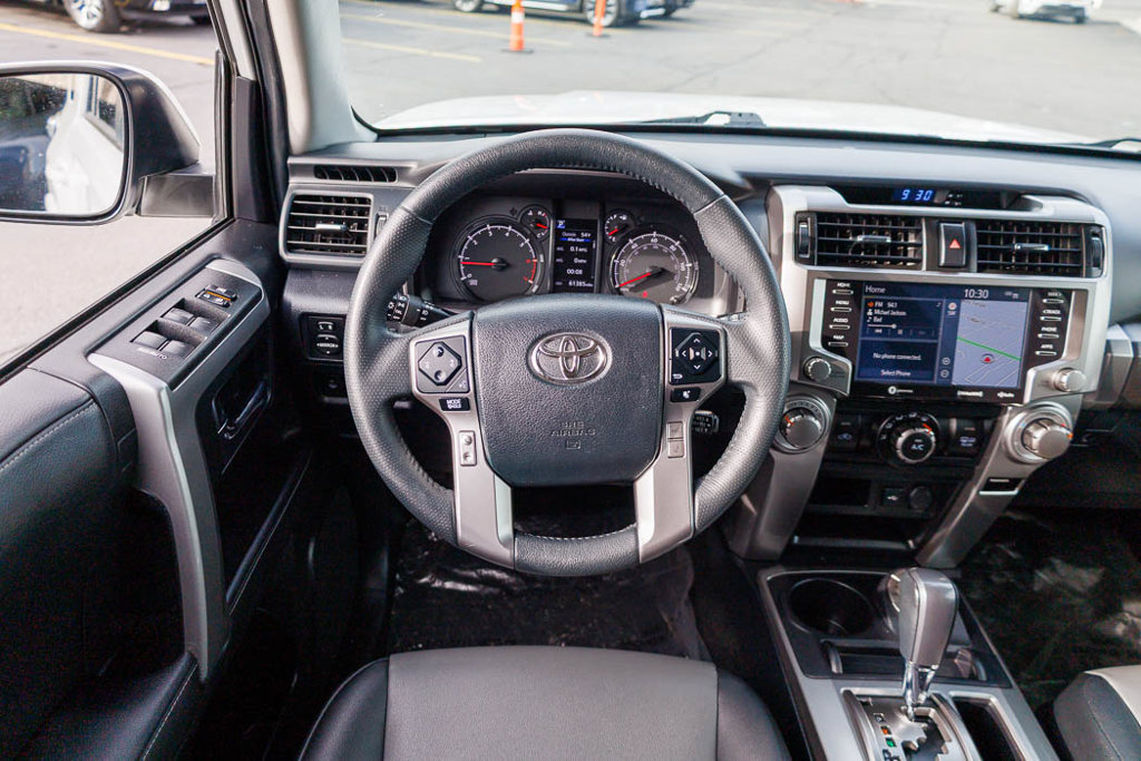 Used 2021 Toyota 4Runner SR5 Premium w/ Moonroof Package AWD/4WD image 2