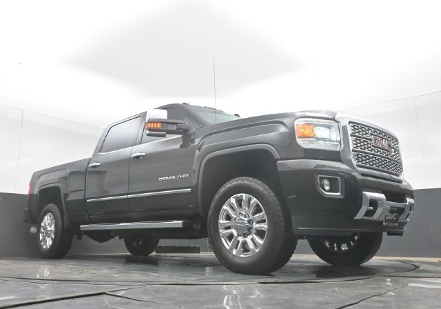 Used 2019 GMC Sierra 3500 Denali w/ Duramax Plus Package AWD/4WD image 41