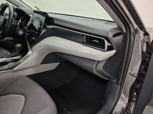 Used 2022 Toyota Camry LE image 29