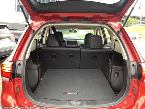 Used 2019 Mitsubishi Outlander SE FWD image 13