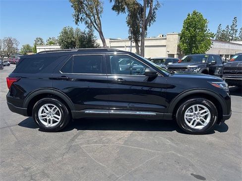 Used 2025 Ford Explorer Active w/ Active Comfort Package image 25