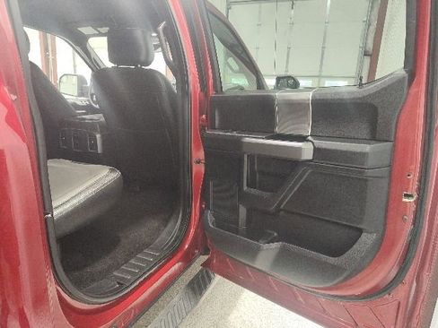 Used 2016 Ford F150 XLT w/ Equipment Group 302A Luxury AWD/4WD image 18
