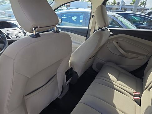 Used 2018 Ford Escape SE image 12