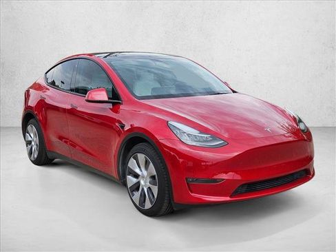 Used 2023 Tesla Model Y Long Range AWD/4WD image 3
