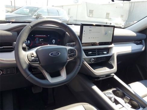 New 2025 Ford Explorer Active w/ Active Comfort Package image 16