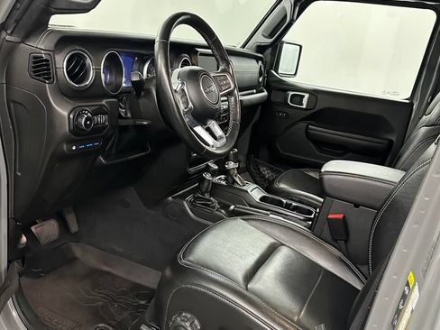 Used 2022 Jeep Wrangler Unlimited Sahara w/ Cold Weather Group AWD/4WD image 10