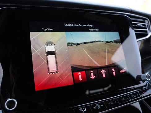 Used 2022 Jeep Wagoneer Series III w/ Premium Group I image 13