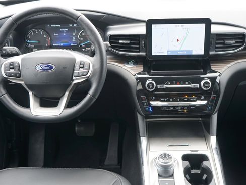 Used 2021 Ford Explorer Limited w/ Equipment Group 301A RWD image 25
