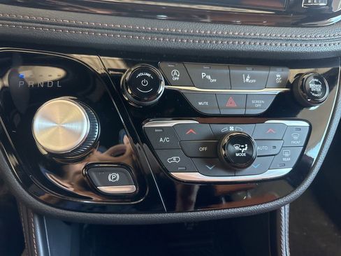 New 2026 Chrysler Pacifica Pinnacle AWD/4WD image 20