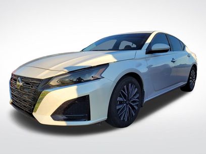 Used 2024 Nissan Altima 2.5 SV w/ SV Premium Package